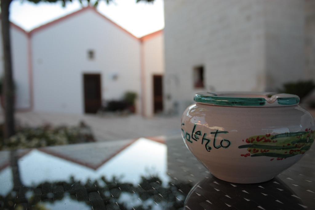 Il Giardino Del Tiglio Bed & Breakfast Uggiano La Chiesa Exterior foto