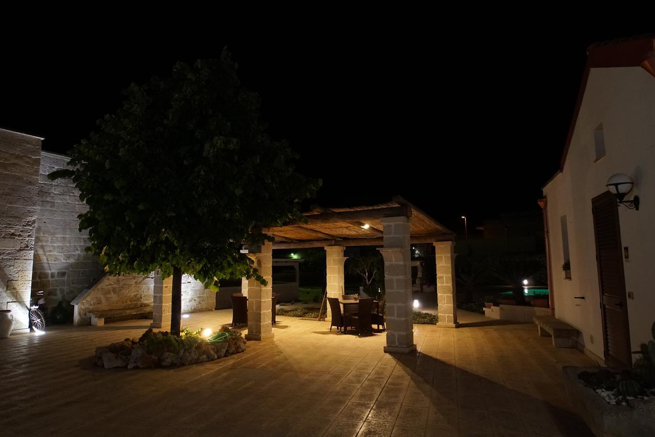 Il Giardino Del Tiglio Bed & Breakfast Uggiano La Chiesa Exterior foto